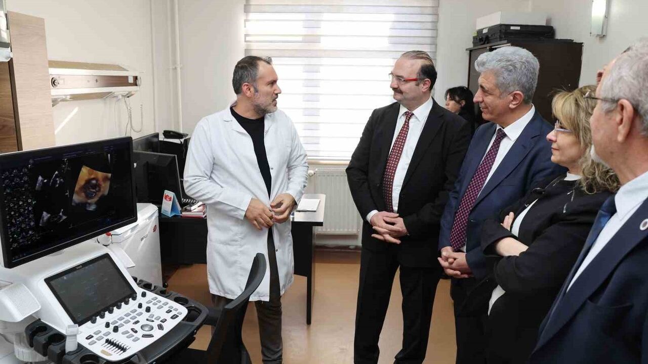 Atatürk Üniversitesi Araştırma Hastanesi'nde Uyku Laboratuvarı Açıldı, Yoğun Bakım Kapasiteleri Artırıldı