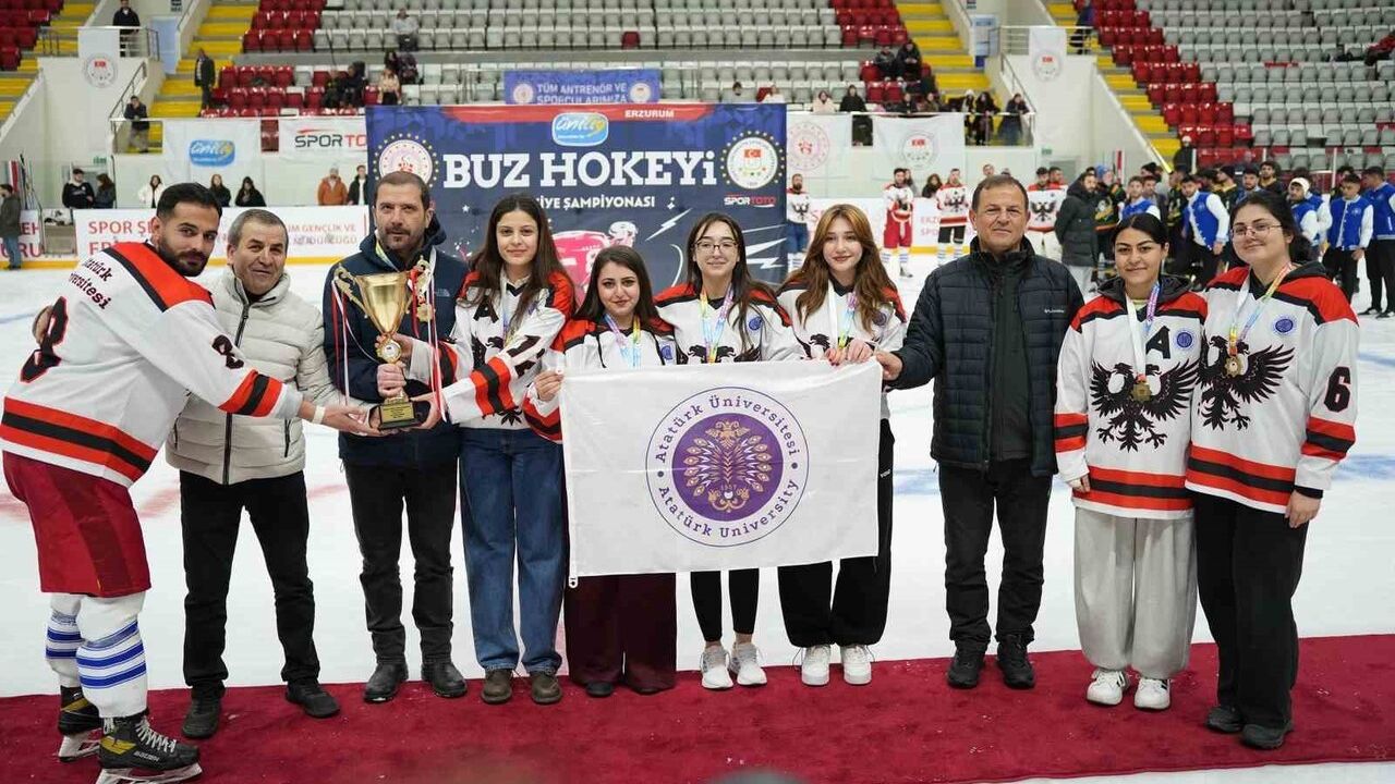Atatürk Üniversitesi'nden Erzurum'da Çifte Şampiyonluk: Curling ve Buz Hokeyi