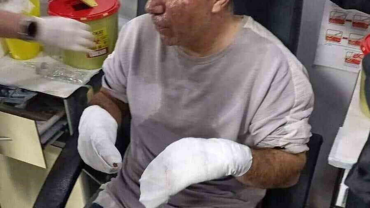 Avcılar'da Seyir Halindeki Minibüs Alev Aldı — Güvenlik Kamerası Görüntüsü