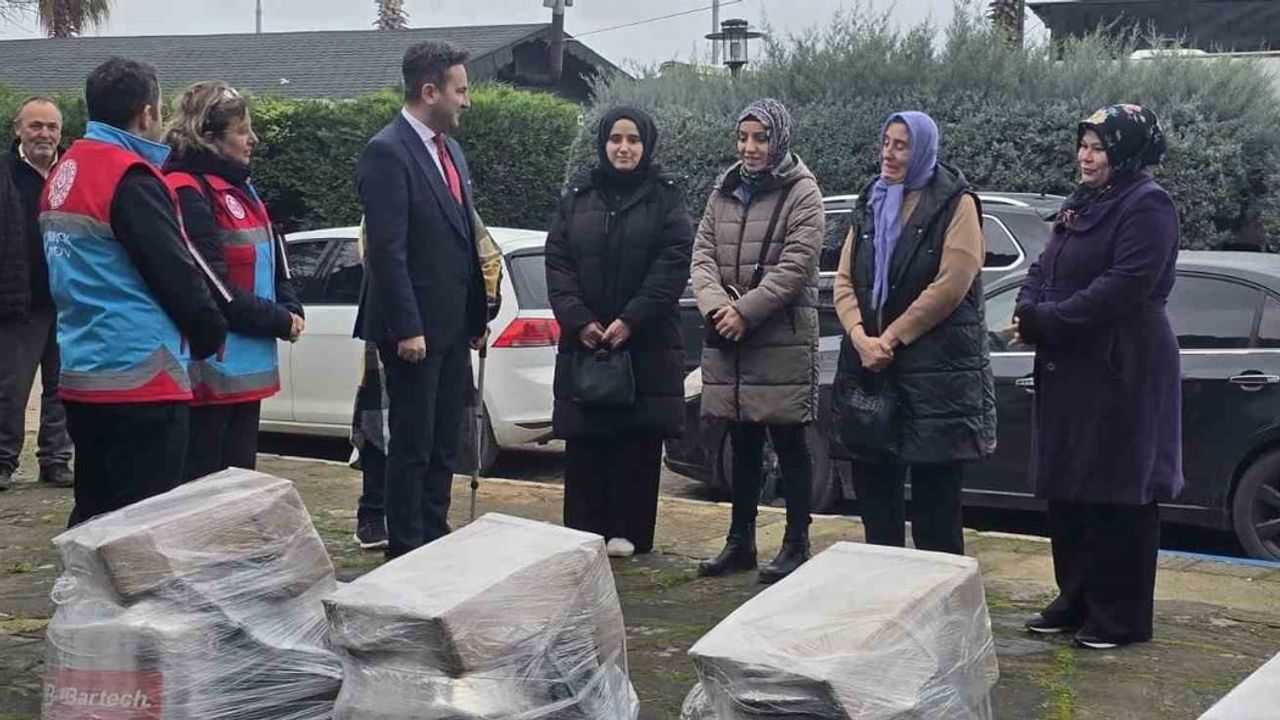 Ayancık'ta 5 kadın üreticiye süt sağım makinesi desteği