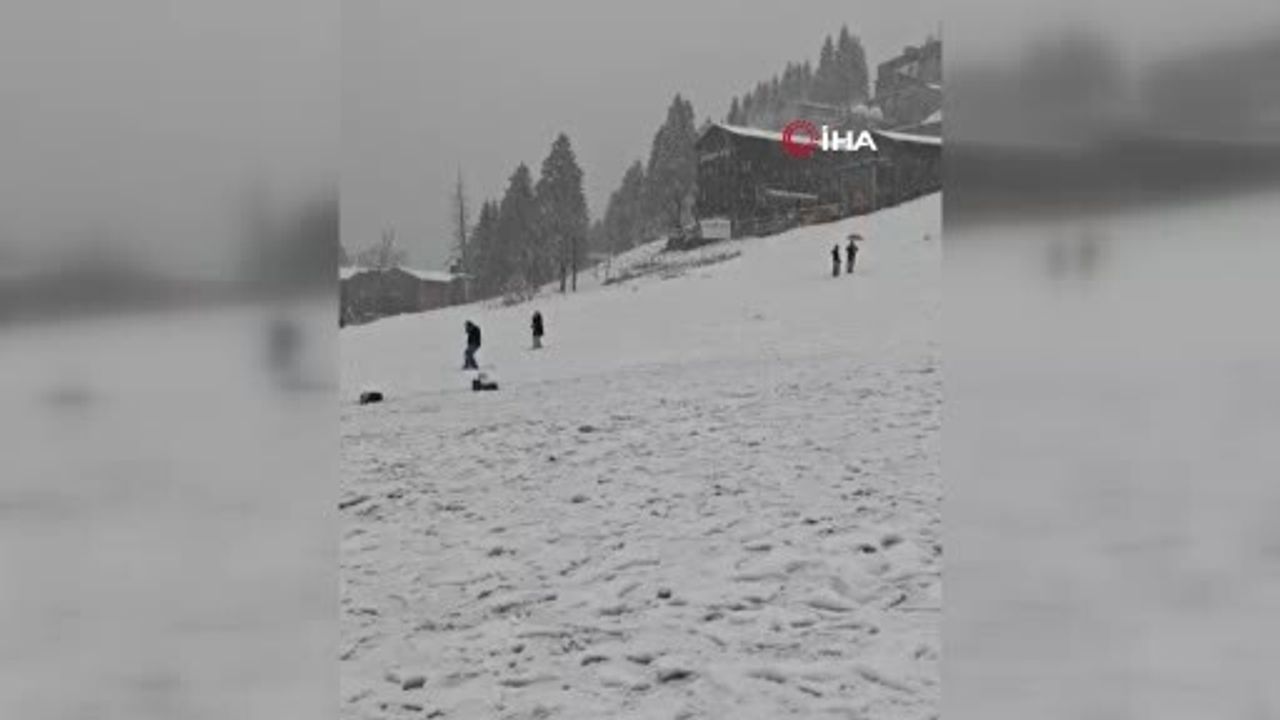 Ayder Yaylası Beyaza Büründü: Rize Çamlıhemşin'de Kartpostallık Kar