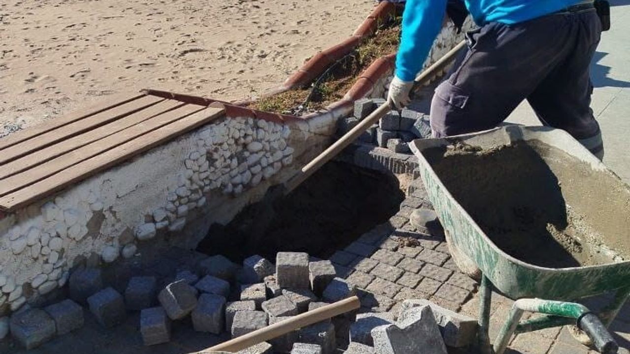 Aydın Büyükşehir 17 İlçede Altyapı ve Üstyapı Çalışmalarını Sürdürüyor