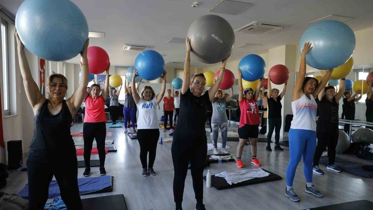 Aydın Büyükşehir Belediyesi'nden Ücretsiz Pilates ve Zumba Etkinlikleri