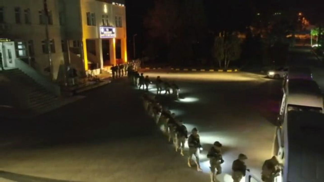 Aydın'da DEAŞ Operasyonu: 7 Yabancı Uyruklu Şüpheli Gözaltına Alındı