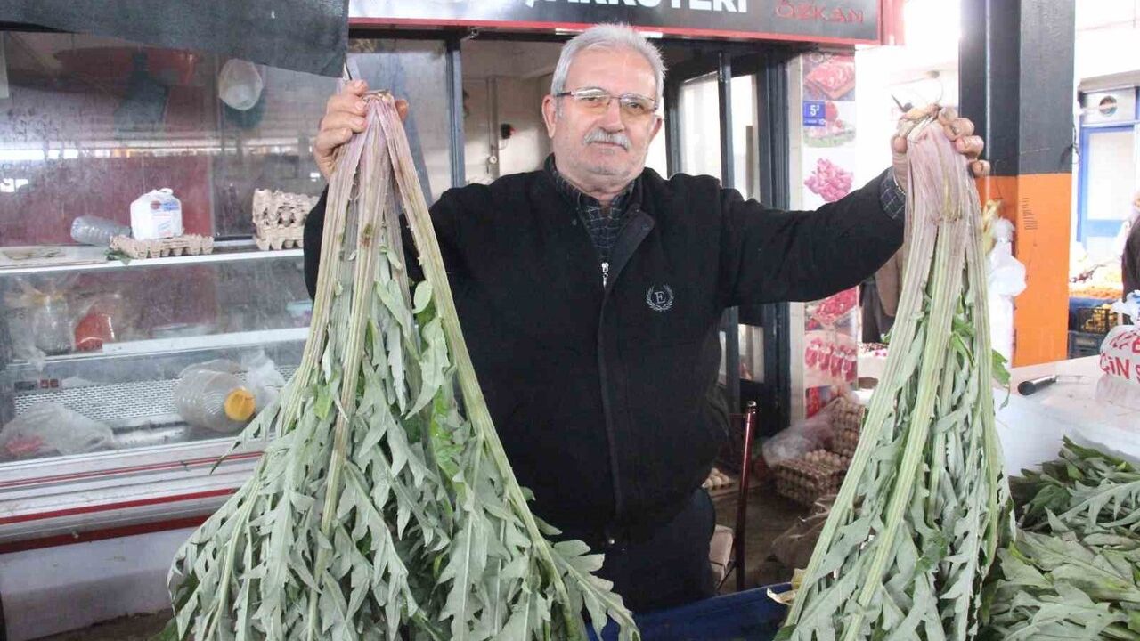 Aydın'da 'Karaciğer Dostu' Enginar Pazarda Yoğun İlgi
