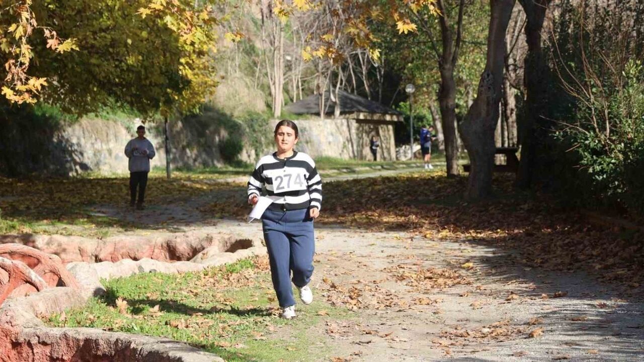 Aydın'da Okul Sporları Oryantiring İl Birinciliği — 77 Takım, 400 Sporcu