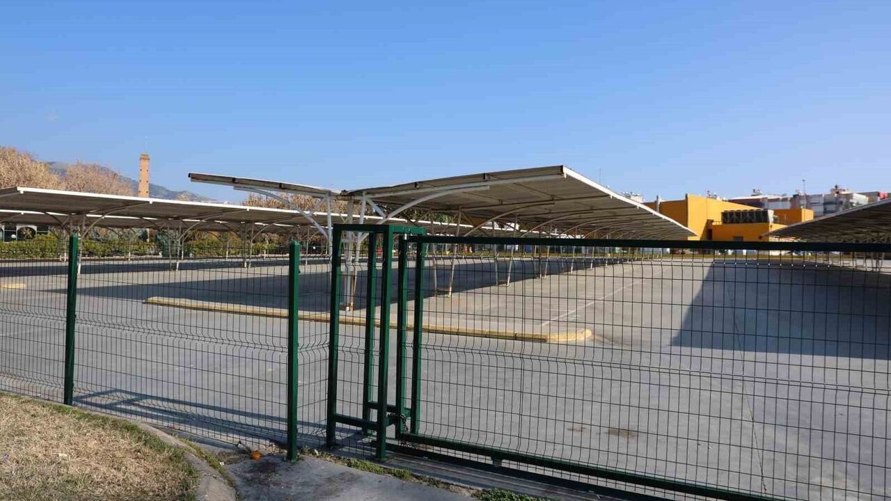 Aydın’da Tesco Kipa, 23 Mayıs 2006’dan beri ücretsiz otoparkını kapattı