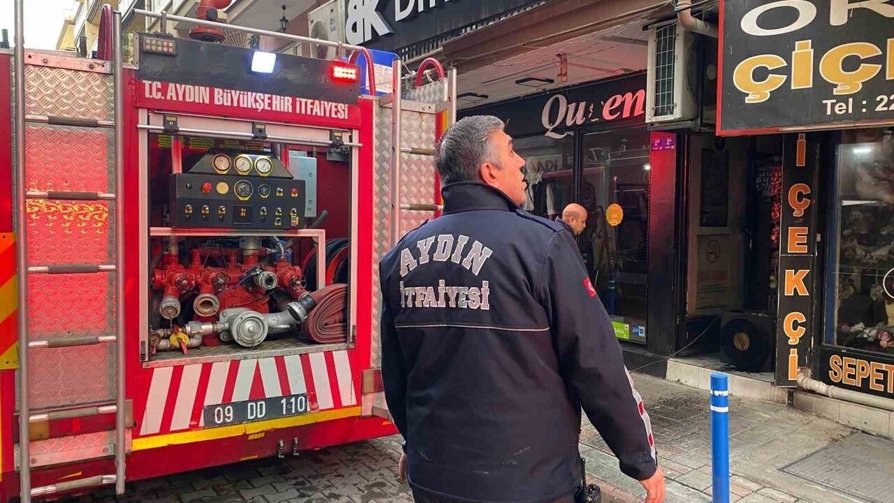 Aydın Efeler'de Çiçekçi Yangını: Vatandaşların Dikkati İş Yerini Kurtardı