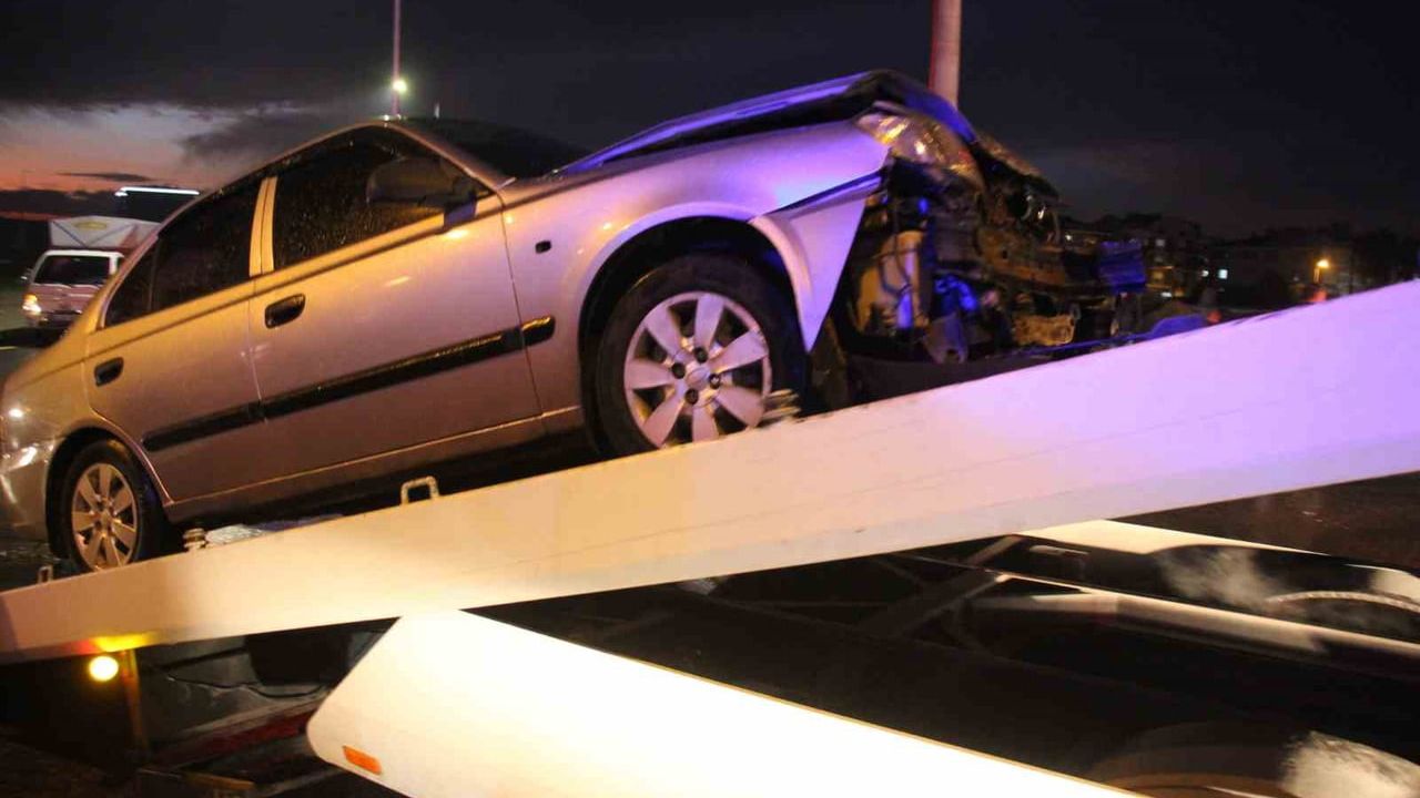 Aydın Efeler'de Kaza: Ticari Araç Yan Yattı, 7 Yaralı