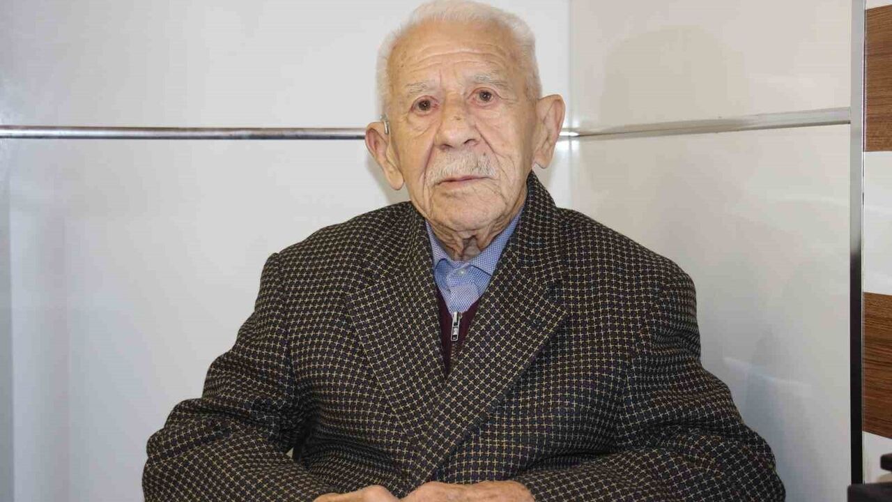 Aydın'ın 90 Yaşındaki Sarrafı Necdet Bezirgan: Dürüstlük İşin Altın Anahtarı