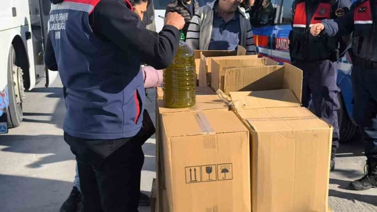 Aydın Köşk'te Otobüs Bagajında 400 Litre Etiketsiz Yağ Ele Geçirildi