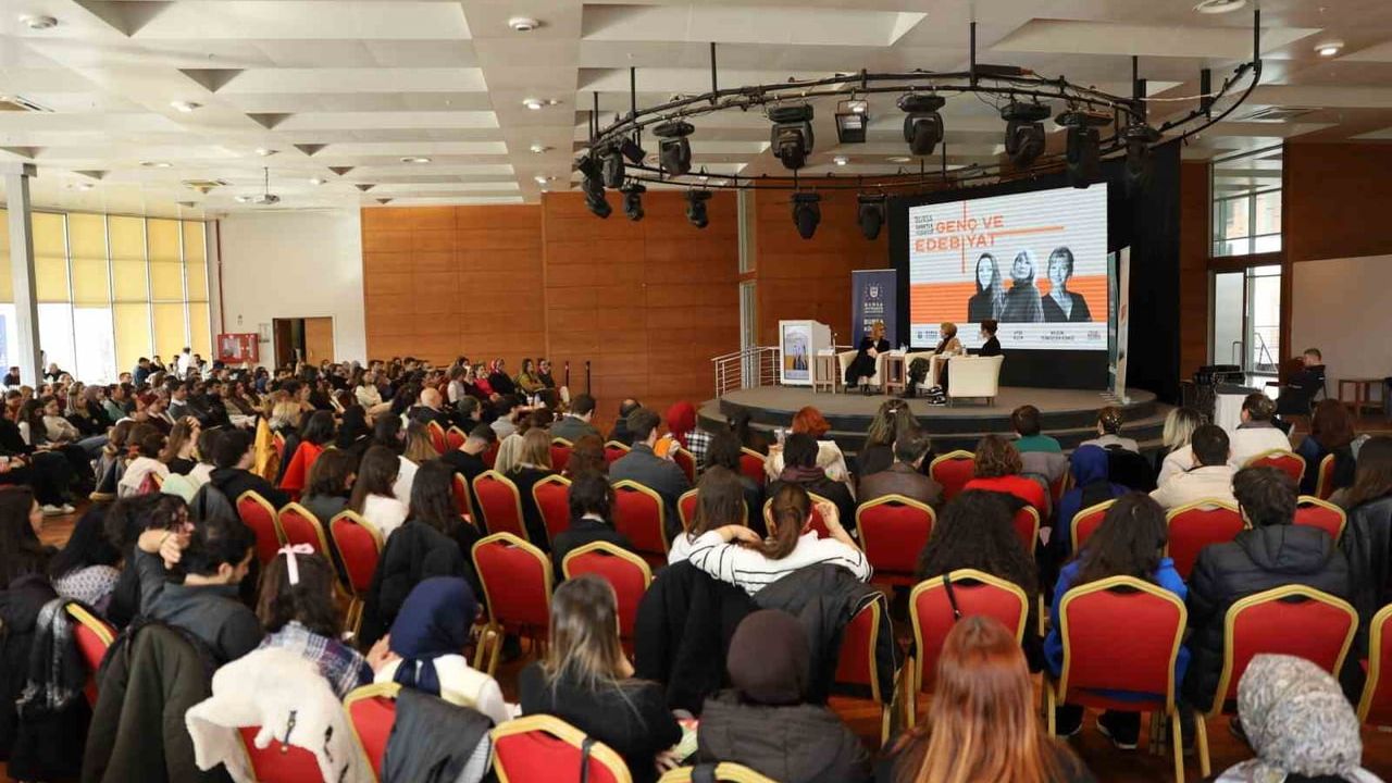 Ayşe Kulin Bursa'da Gençlere Hayat Dersleri — Genç ve Edebiyat Söyleşisi