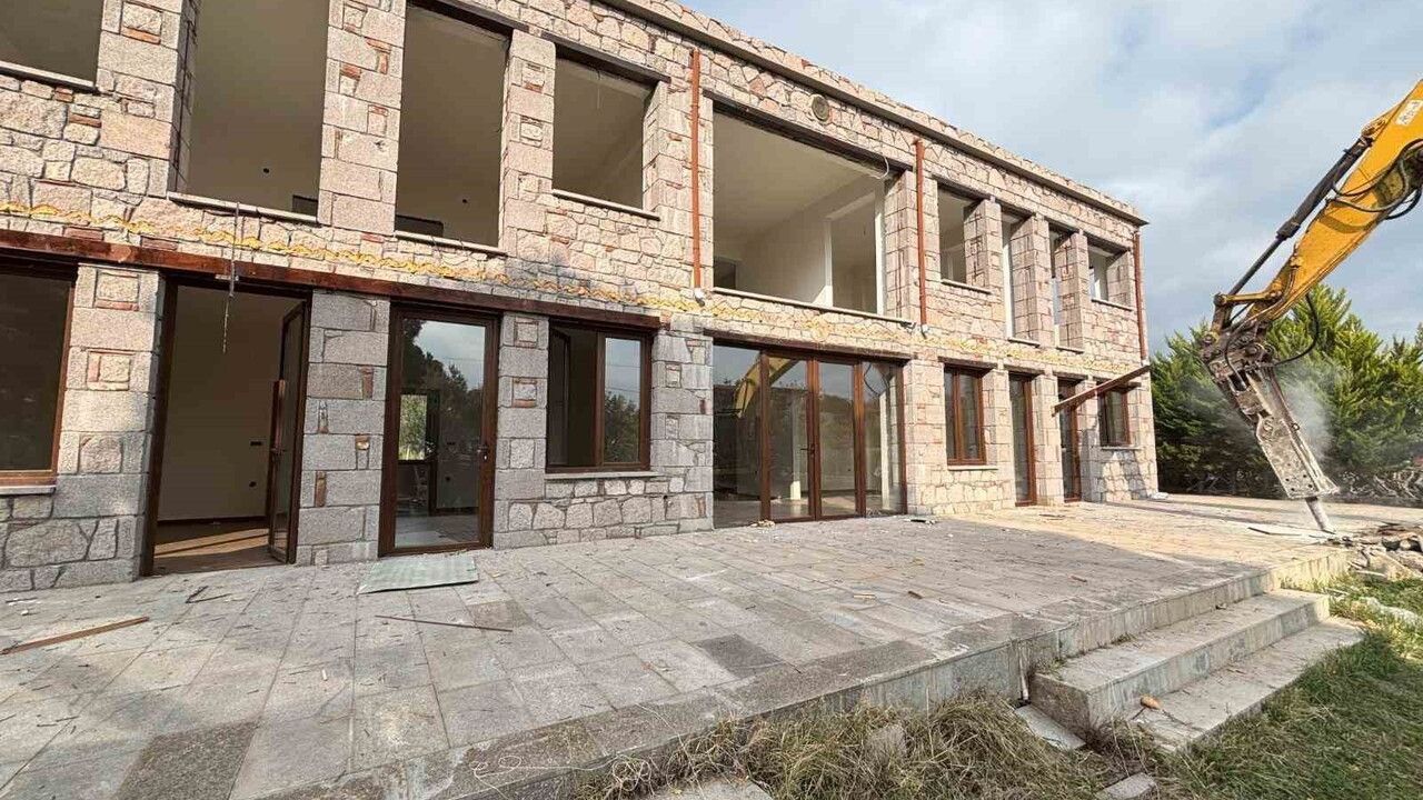 Ayvacık’ta 66 Kaçak Yapı Yıkıldı: Çanakkale İl Özel İdaresi Kararlı