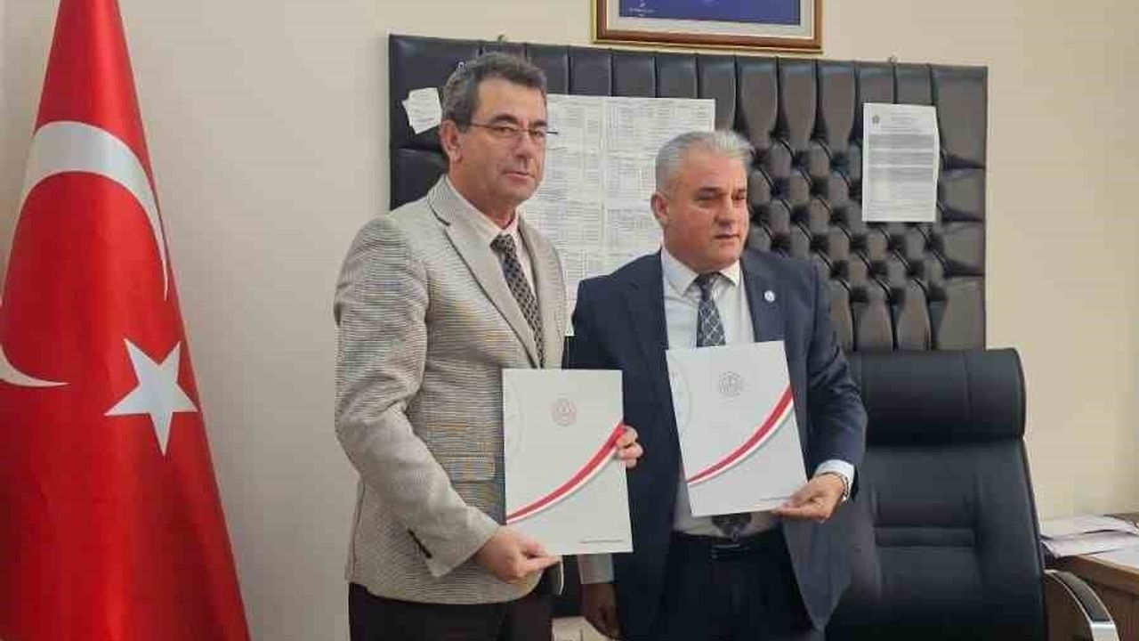 Ayvalık Meslek Yüksekokulu ile AYAL arasında eğitim iş birliği protokolü