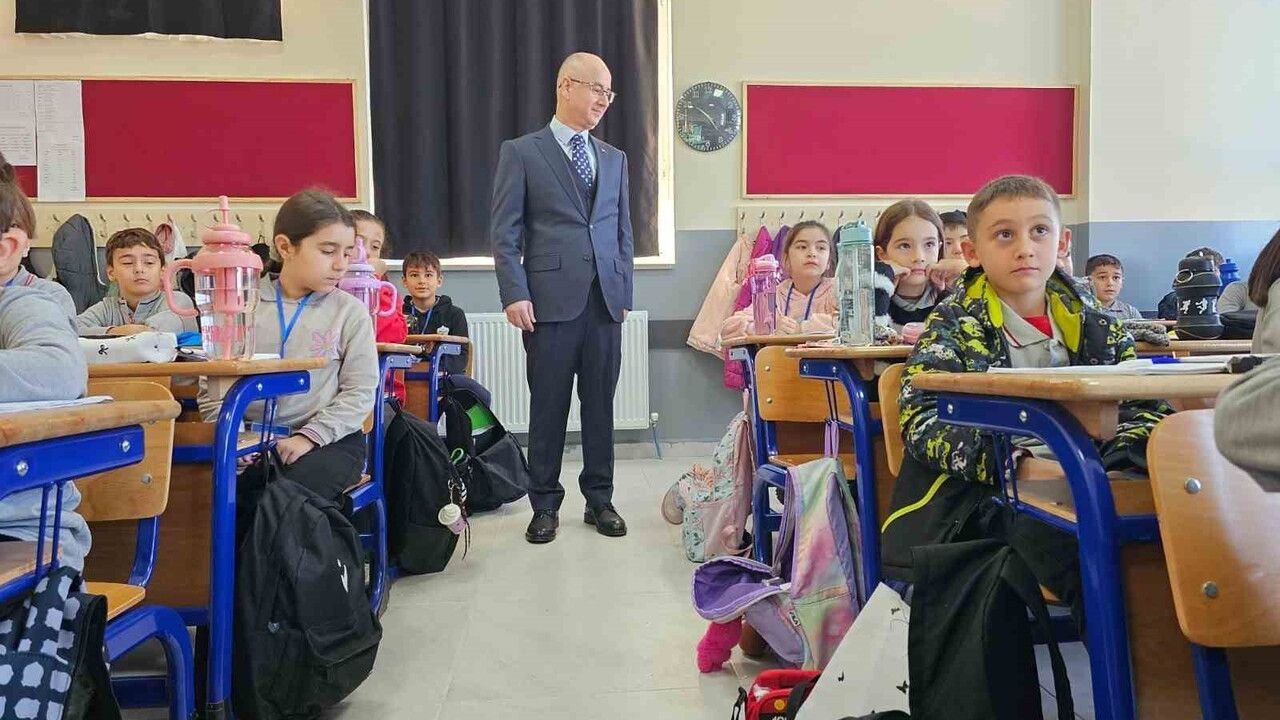 Ayvalık'ta Atatürk İlkokulu'nun Yeni Ek Binası Hizmete Girdi