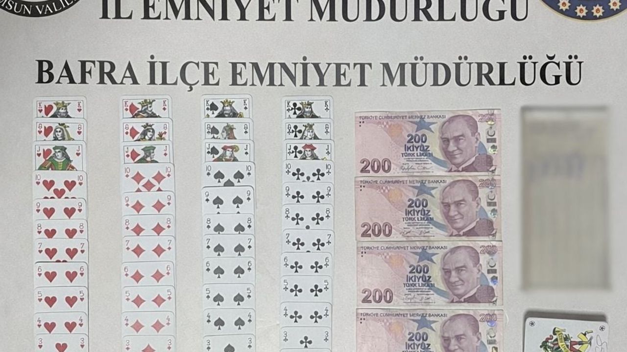 Bafra’da kumar denetimi: Kıraathanede 800 TL ve materyaller ele geçirildi