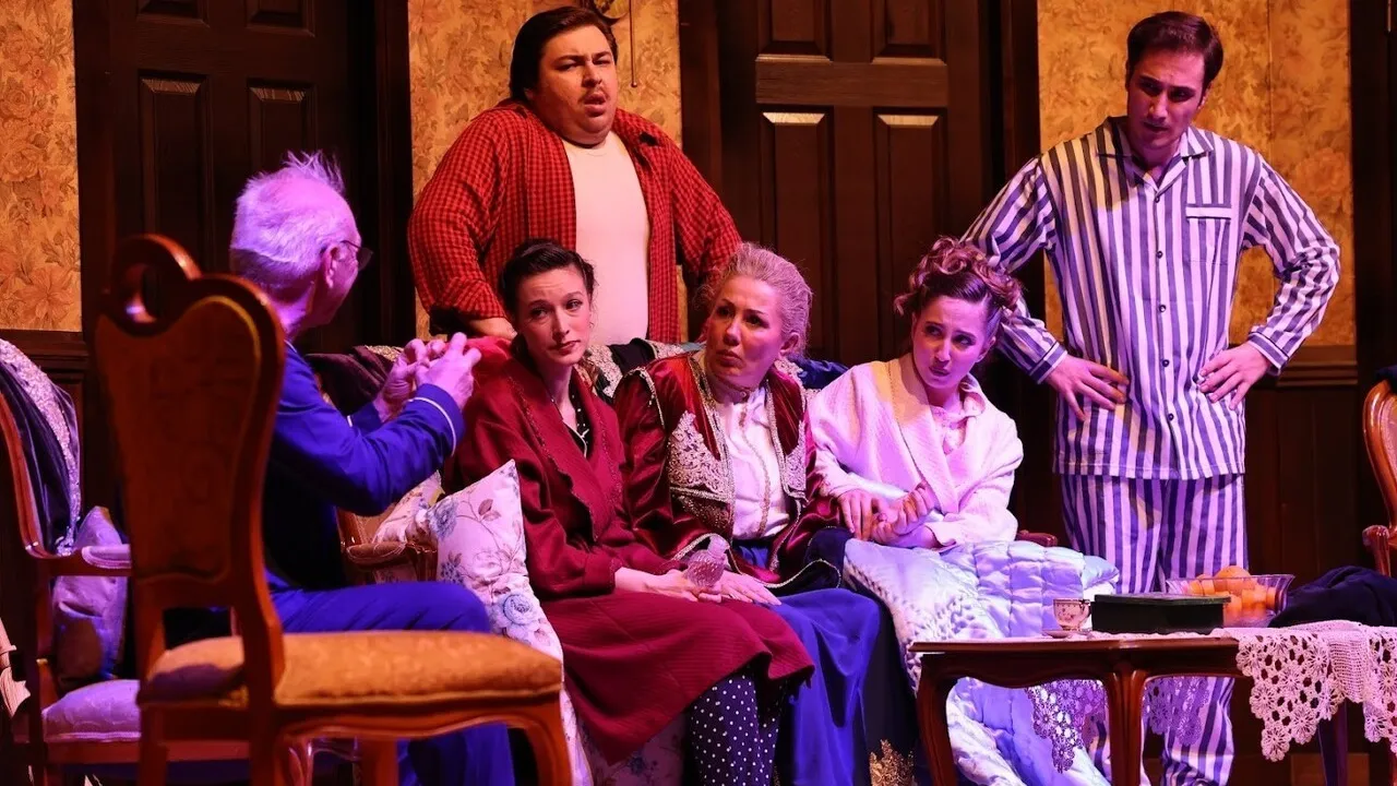 Bağcılar'da "Fatih’te Bir Konak" Prömiyeri İzleyiciden Tam Not Aldı