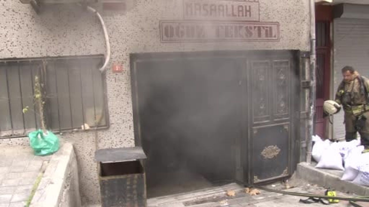 Bağcılar'da Tekstil Atölyesinde Korkutan Yangın