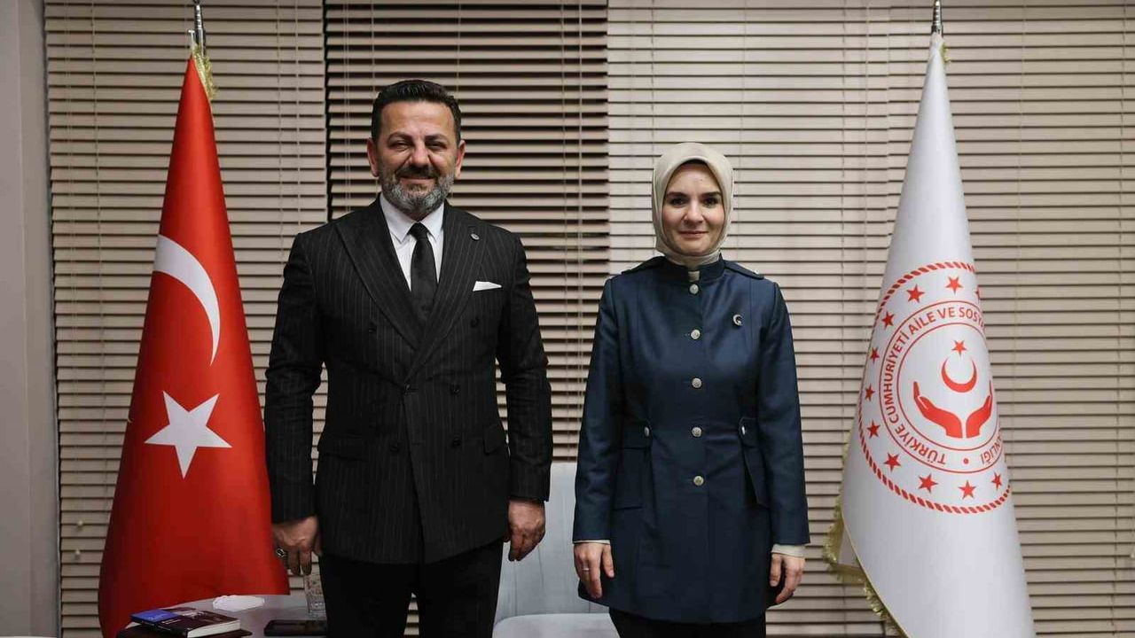 Bakan Göktaş’a Bilgilendirme: Bilecik İl Müdürü Nejat İlhan Kurum Çalışmalarını Anlattı