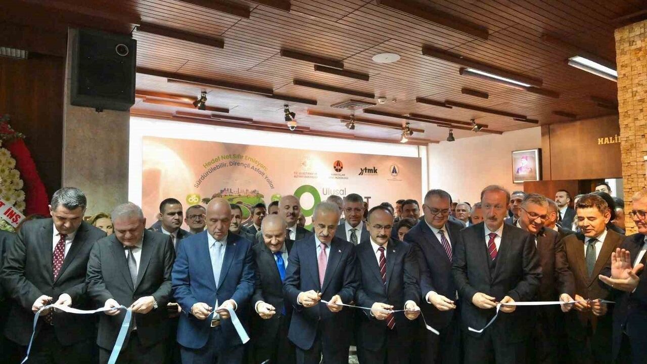 Bakan Uraloğlu: Otoyol Artış Hızında Avrupa 1'inci Sıradayız