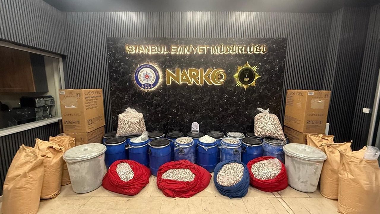 Bakan Yerlikaya: İstanbul ve İzmir'de 6 milyon 958 bin uyuşturucu hap ele geçirildi