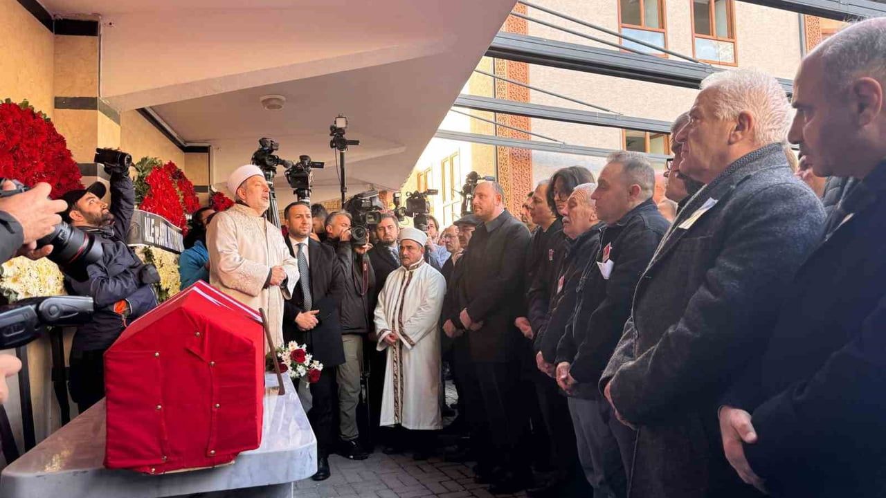 Bakan Yerlikaya Yalova’da Şehit Polis İlker Pehlivan'i Uğurladı