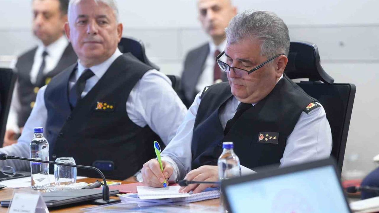 Bakan Yerlikaya: Yeni Yıl Tedbirleri İçin Hazırlık ve Koordinasyon Toplantısı