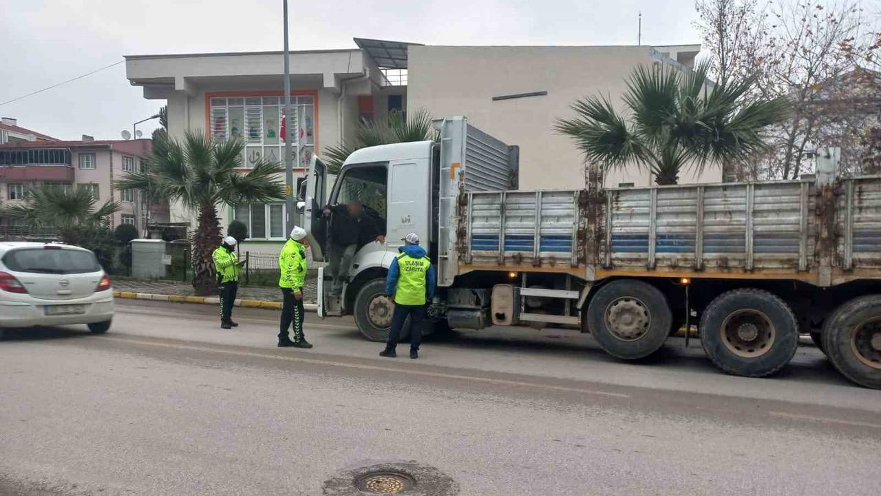 Balıkesir Büyükşehir'den Ağır Tonajlı Araç Denetimi: Altıeylül'de Sıkı Kontrol