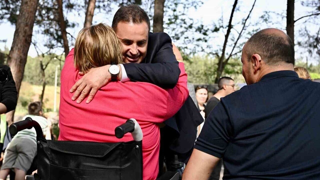 Balıkesir Büyükşehir'den Özel Bireylere 5 bin TL Nakdi Destek