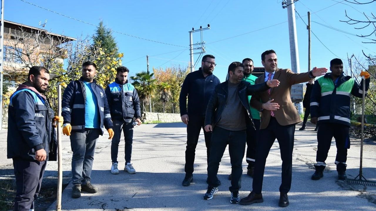 Başiskele'de Cadde ve Sokaklarda Yoğun Temizlik Çalışması