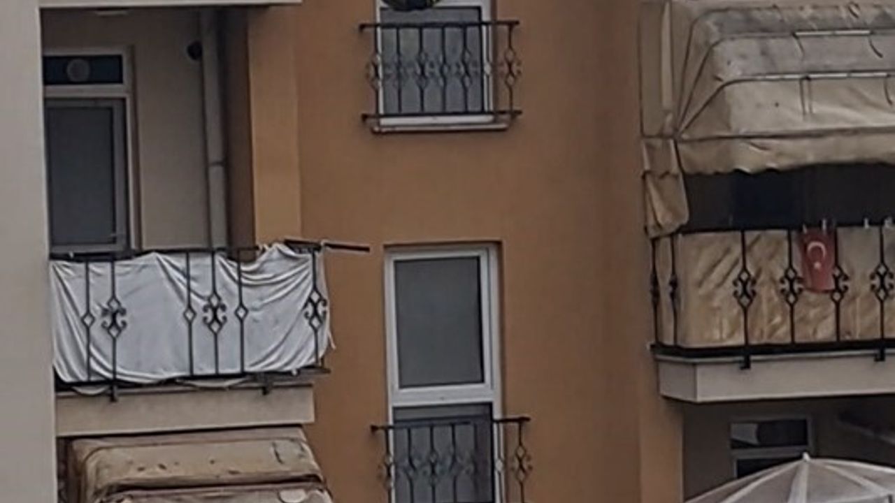 Başiskele'de itfaiye eri kendi maskesiyle vatandaşı kurtardı