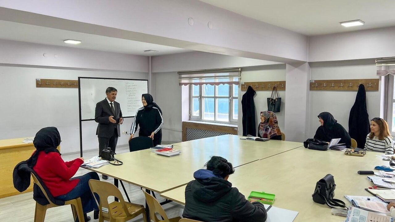 Başkan Aksun ERMEK Kurslarını Ziyaret Etti