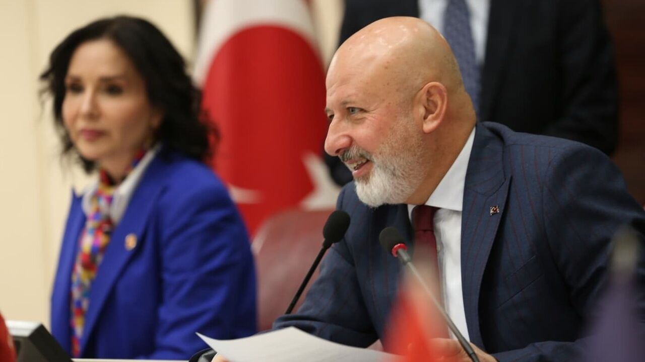 Başkan Çolakbayrakdar’dan Öğrencilere Ücretsiz Kahvaltı Müjdesi — Kocasinan Meclisi 28 Maddeyi Görüştü