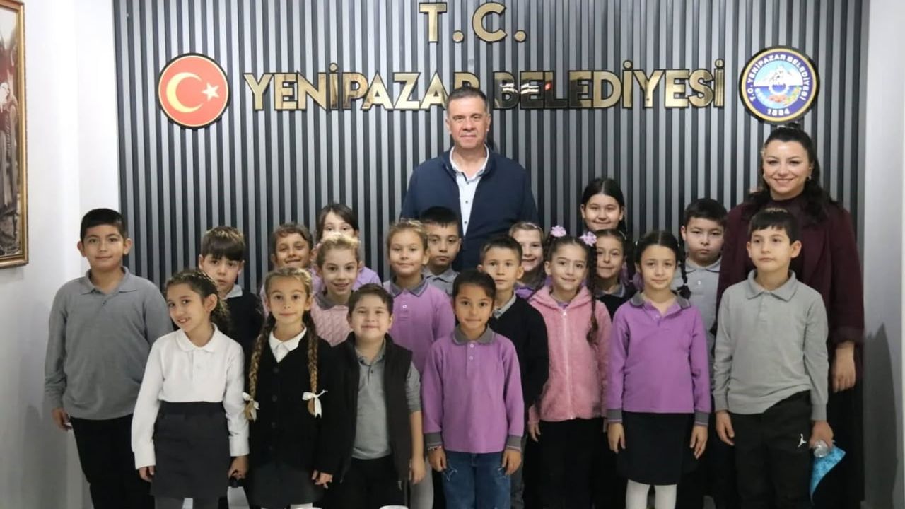 Başkan Malik Ercan, Minik Öğrencileri Yenipazar Belediyesinde Ağırladı