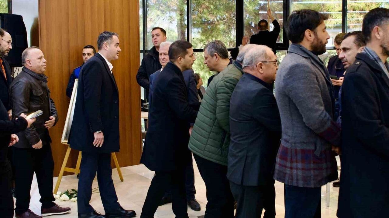 Başkan Ömer Günel’den Gülşah Durbay Ailesine Taziye Ziyareti