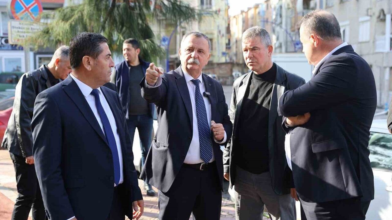 Başkan Semih Balaban Kaynak Mahallesi'nde Vatandaşı Dinledi