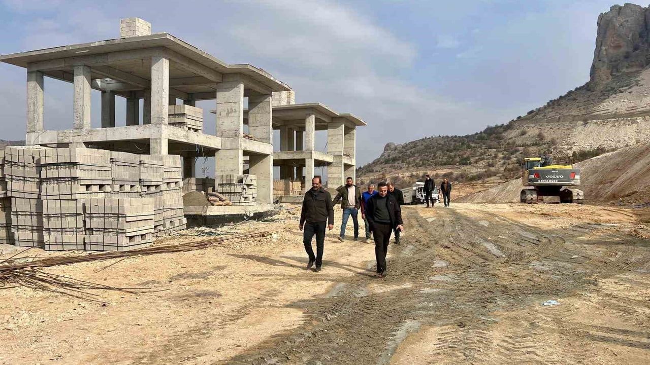 Başkan Ulutaş'tan Akçadağ kırsal mahallelerinde saha incelemesi