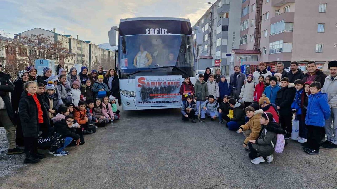 Başöğretmen İlkokulu Öğrencileri Sarıkamış Şehitlerini 111. Yılda Andı