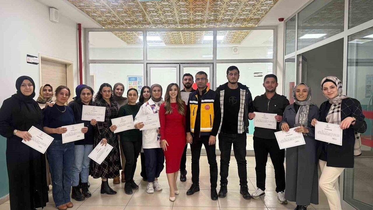 Batman'da Ebelere Temel Yeni Doğan Bakımı Eğitimi Verildi