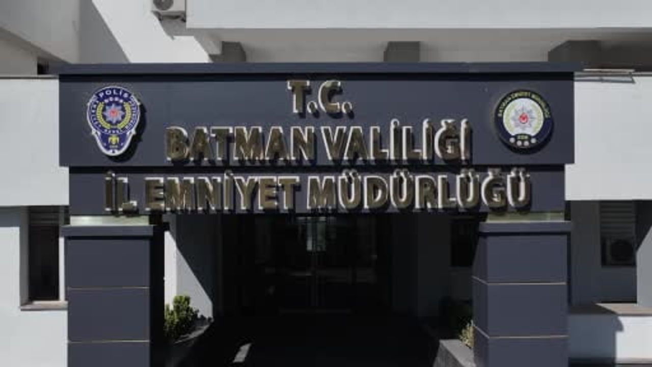 Batman'da Narkotik Operasyonu: Metamfetamin ve Ruhsatsız Tabanca Ele Geçirildi