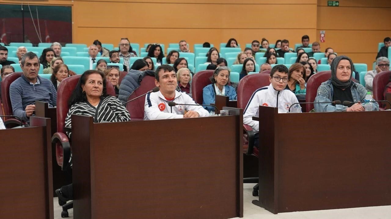 Batuhan Eruçar Tarsus’ta Gençlere İlham Verdi — Serebral Palsili Milli Yüzücü