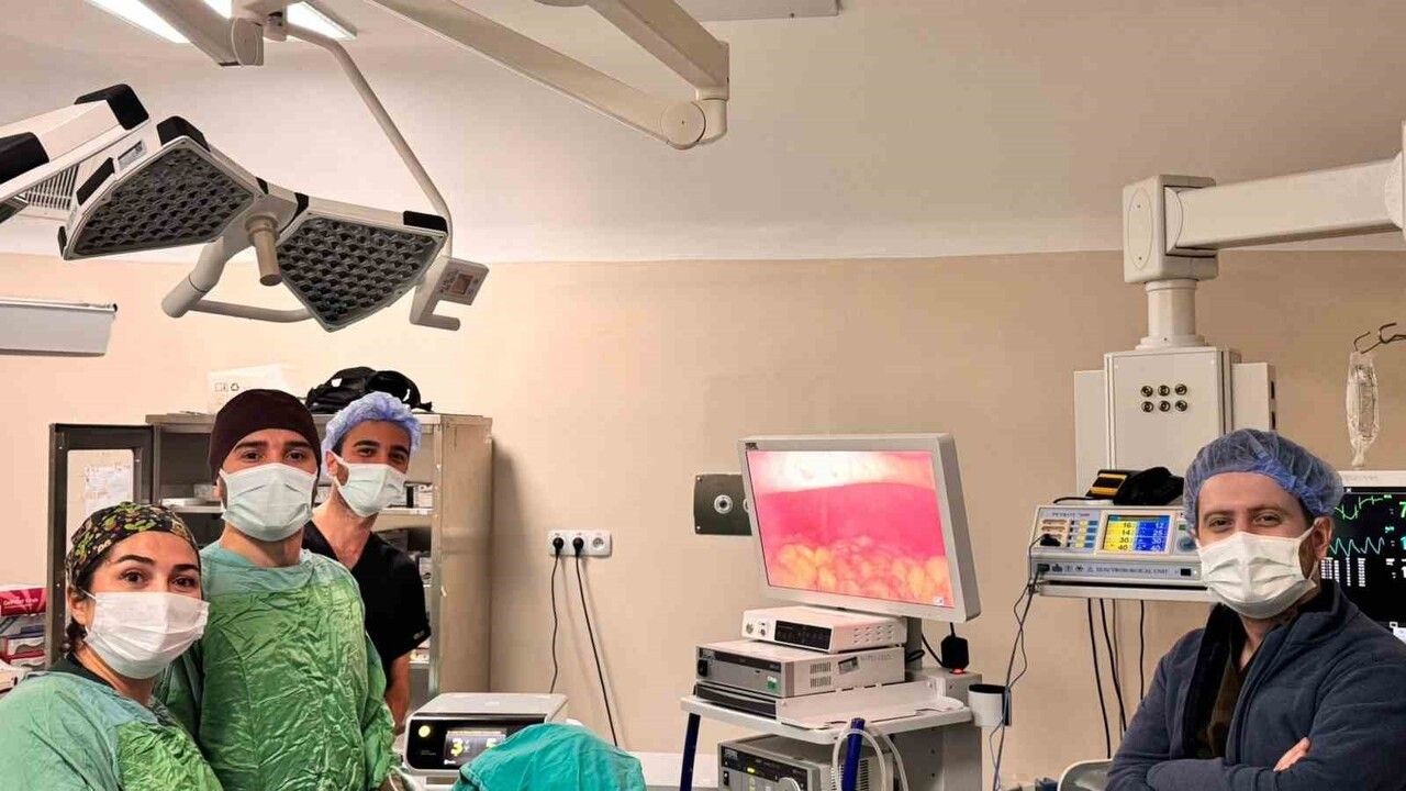 Bayburt Devlet Hastanesi'nde İlk Kez V-Notes İzsiz Cerrahi Uygulandı