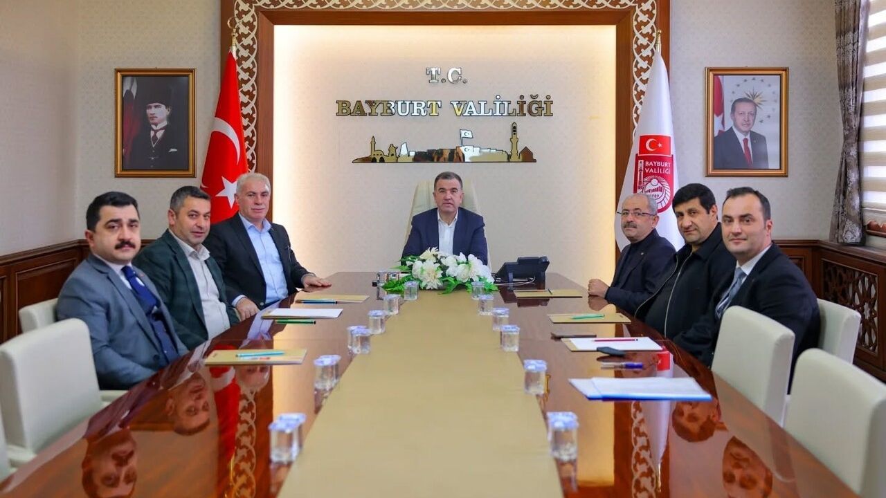 Bayburt'ta Ekonomik Yatırımlar: OSB ve Doğal Taş Fabrikası Toplantısı