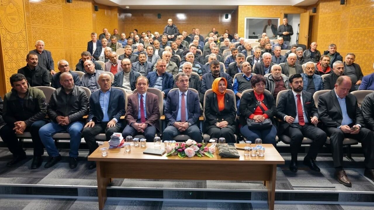 Bayburt'ta Muhtar Akademisi Eğitim Programı ile Muhtarlar Güçlendiriliyor