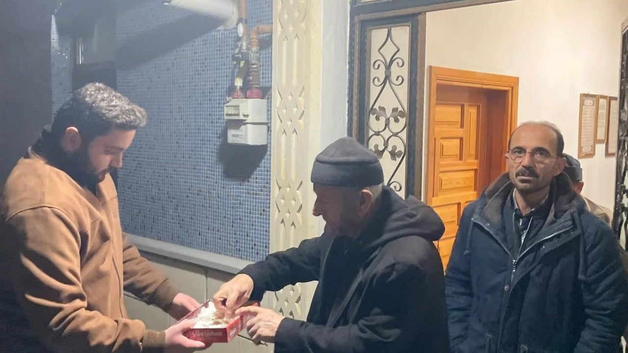 Bayburt'ta Üniversite Öğrencileri Camilerde İmamlık ve Müezzinlik Yaptı