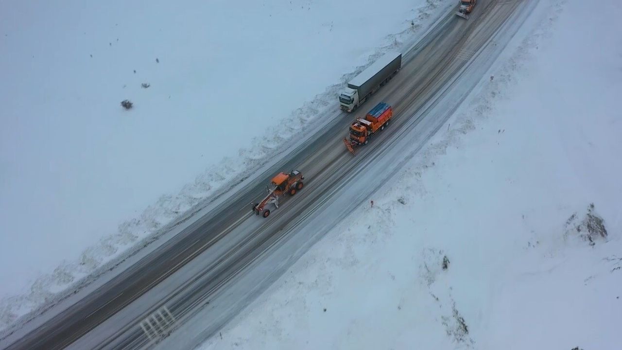 Bayburt ve Erzincan'ın Yüksek Kesimlerinde Kar Yağışı ve Uyarı