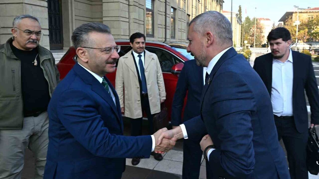 Belarus’un Ankara Büyükelçisi Anatoly Glaz Eskişehir Valisi Aksoy’u Ziyaret Etti