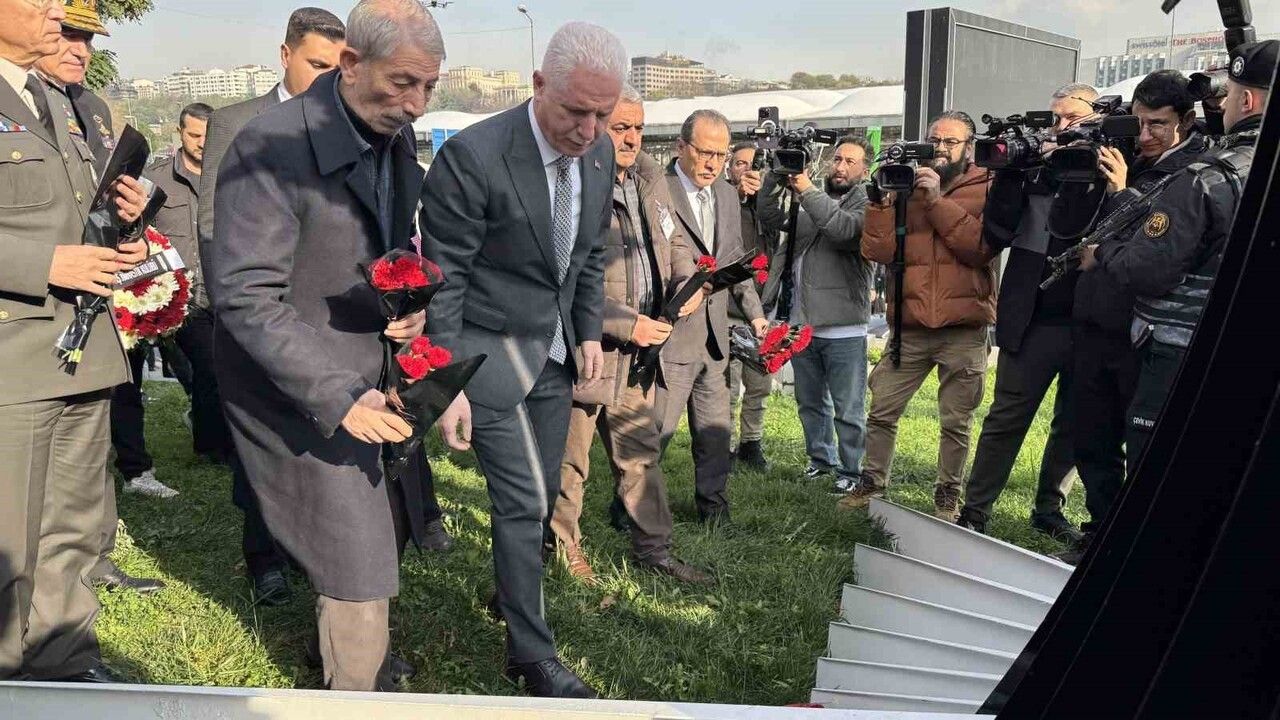 Beşiktaş'ta 10 Aralık 2016'da Şehit Olan 47 Kişi Anıldı