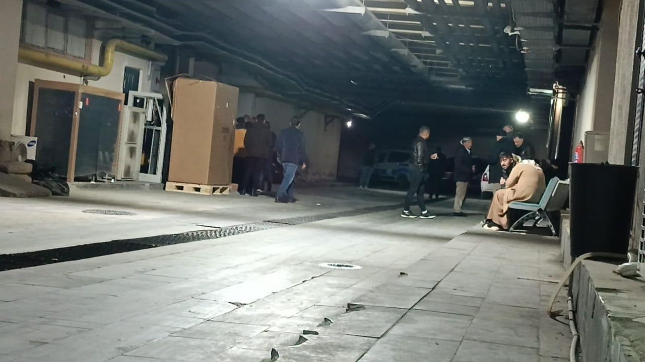 Beşiri Samanlı'da Damda Kar Temizlerken 77 Yaşındaki Adam Hayatını Kaybetti