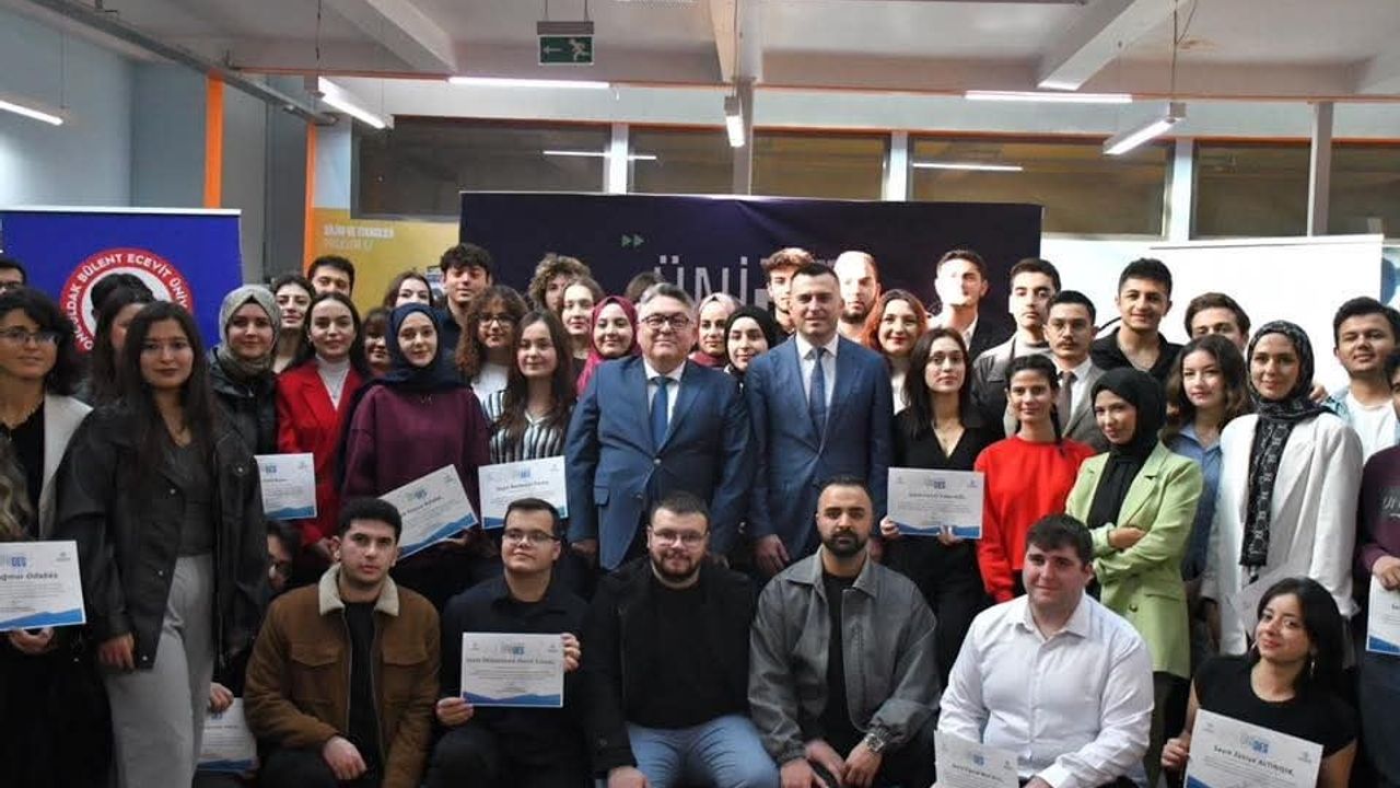 BEUN Alaplı MYO'dan Okullara Konser: 5 Binden Fazla Gence Ulaşıldı